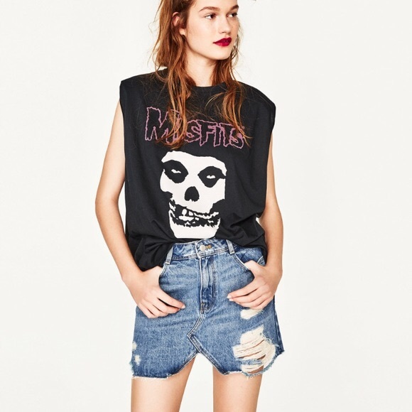 Zara Dresses & Skirts - Zara distressed denim skirt